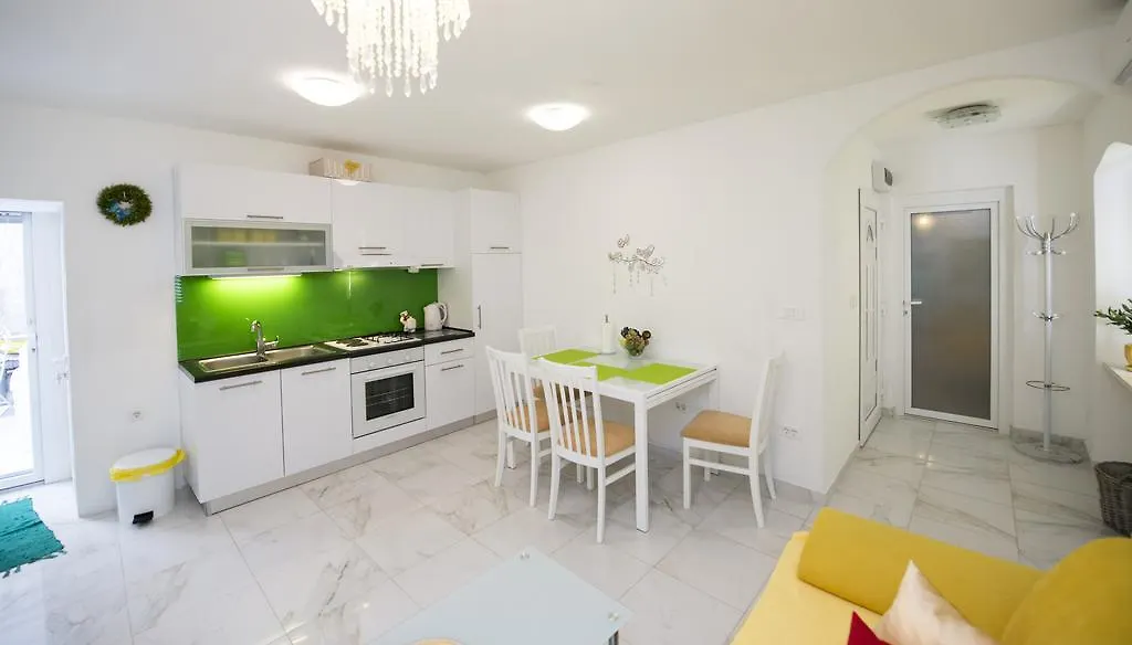 Apartment Dea Split
