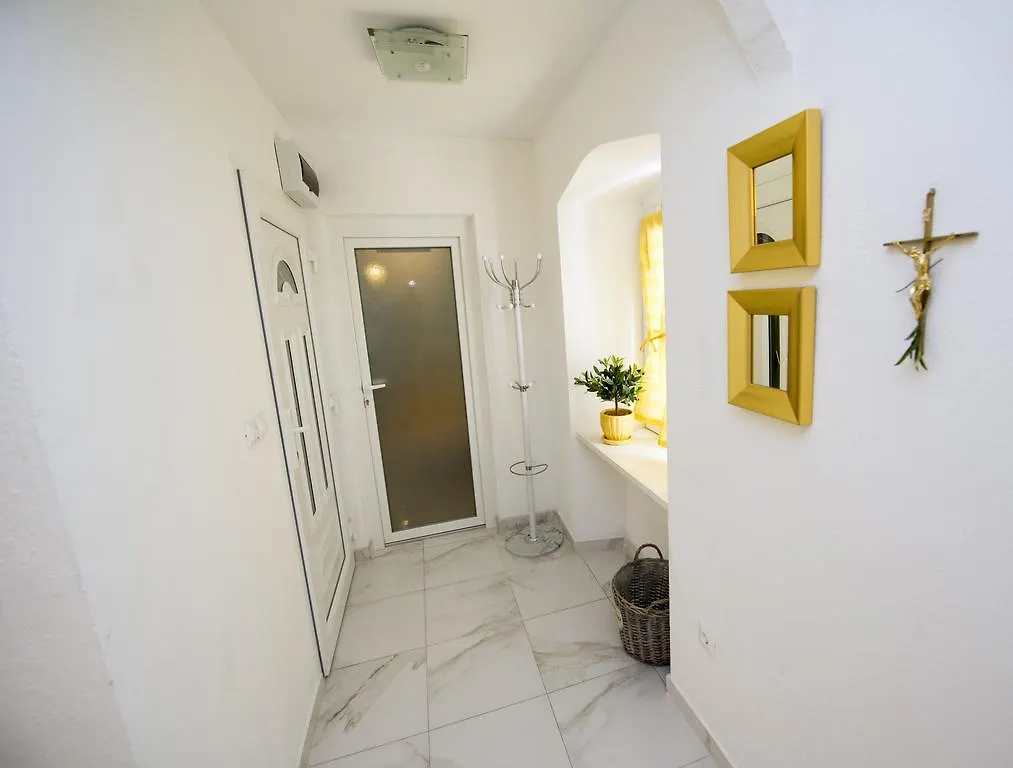 Apartment Dea Split 0*,  Croatia