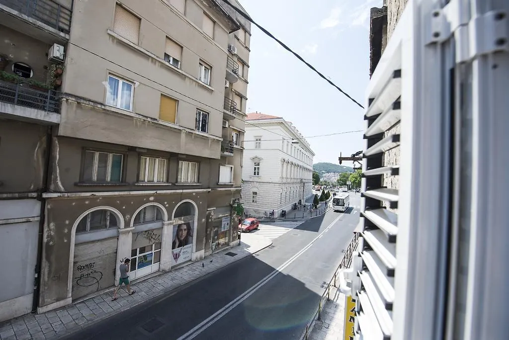 Apartment Dea Split