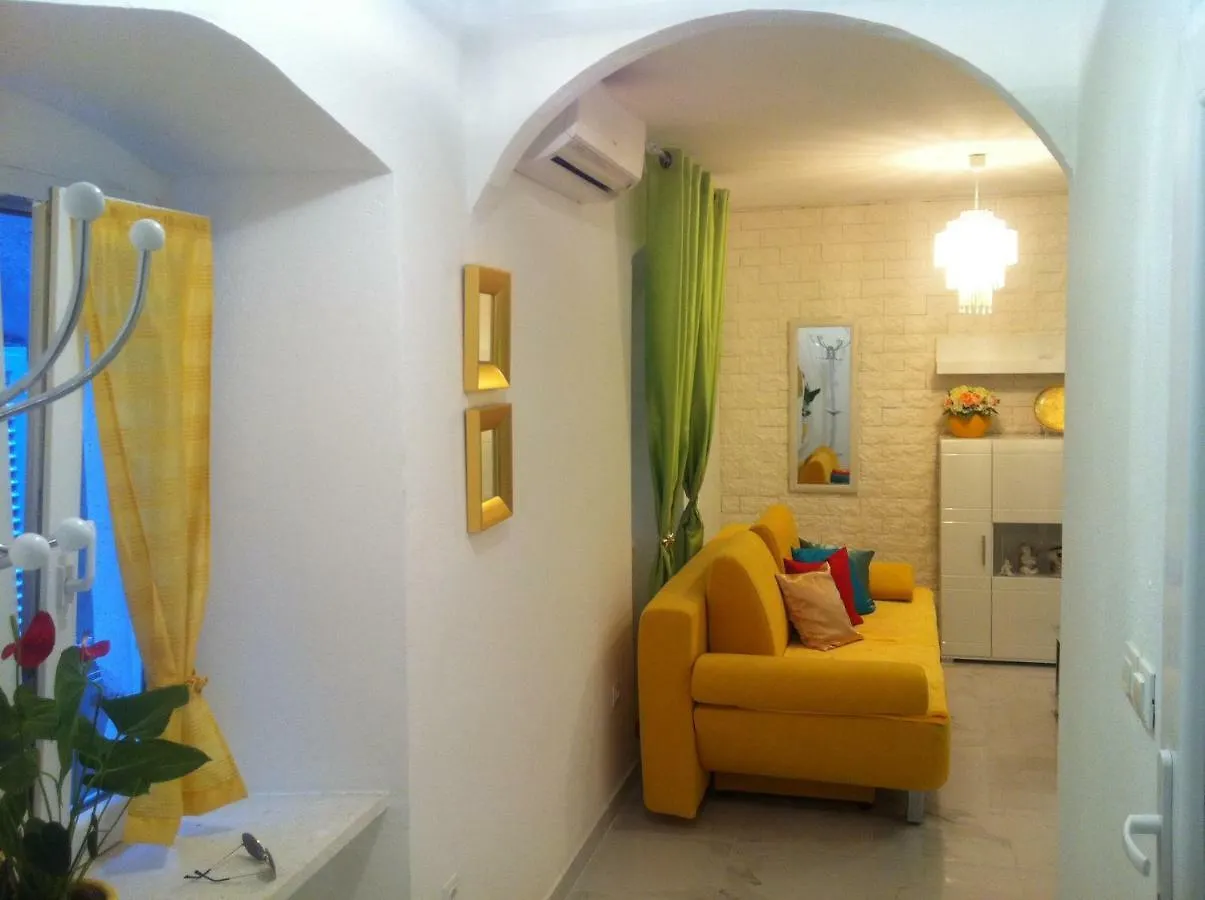 Apartment Dea Split